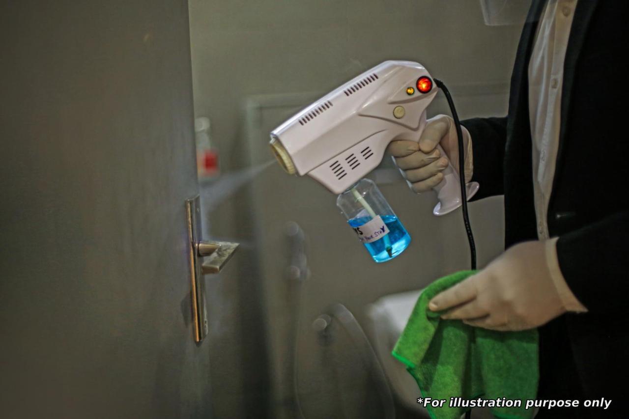 Vaccinated Staff- Oyo Townhouse 105 Khar West Station Hotel Bombaim Exterior foto